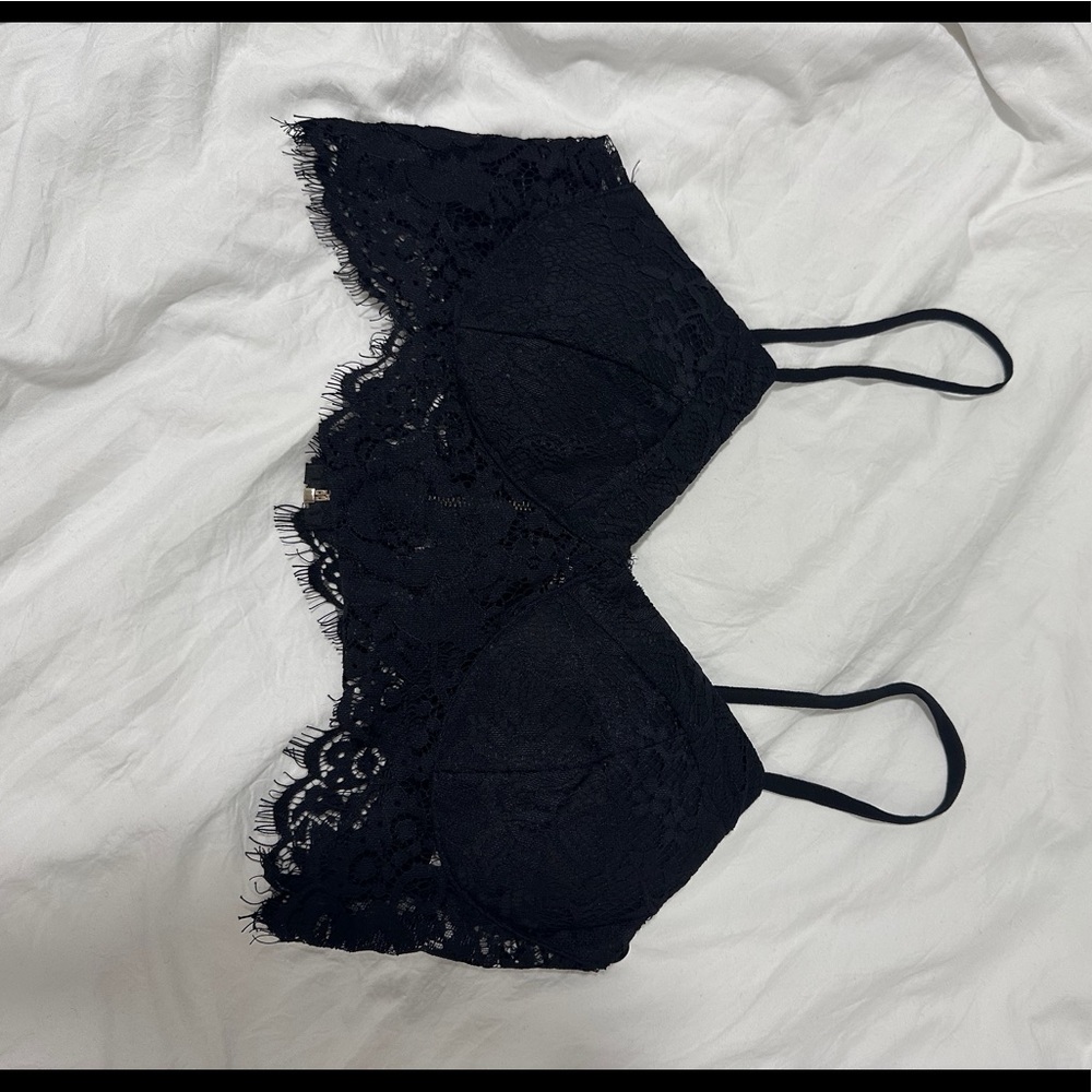 FASHION NOVA BRALETTE